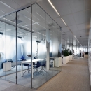 Full glass concentration workspace in a large office