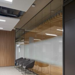 Meeting room  with Single glass partition 