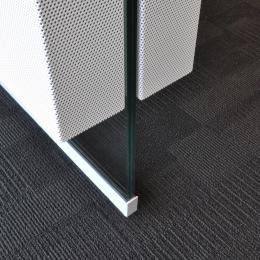 Foor with Single glass wall and iQ Mute acoustic panels on both sides of the glass